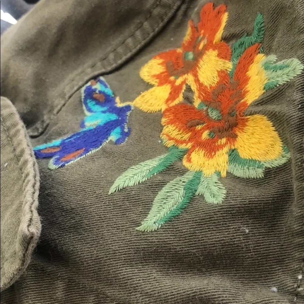 WhoWhat Wear.Boho style,embroidered utility jacket​ - Picture 4 of 11